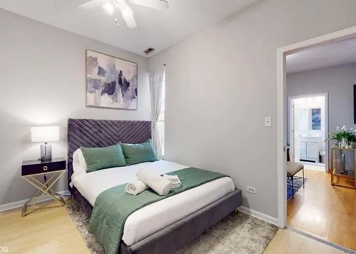 Chic L Near Downtown & Il Medical District *